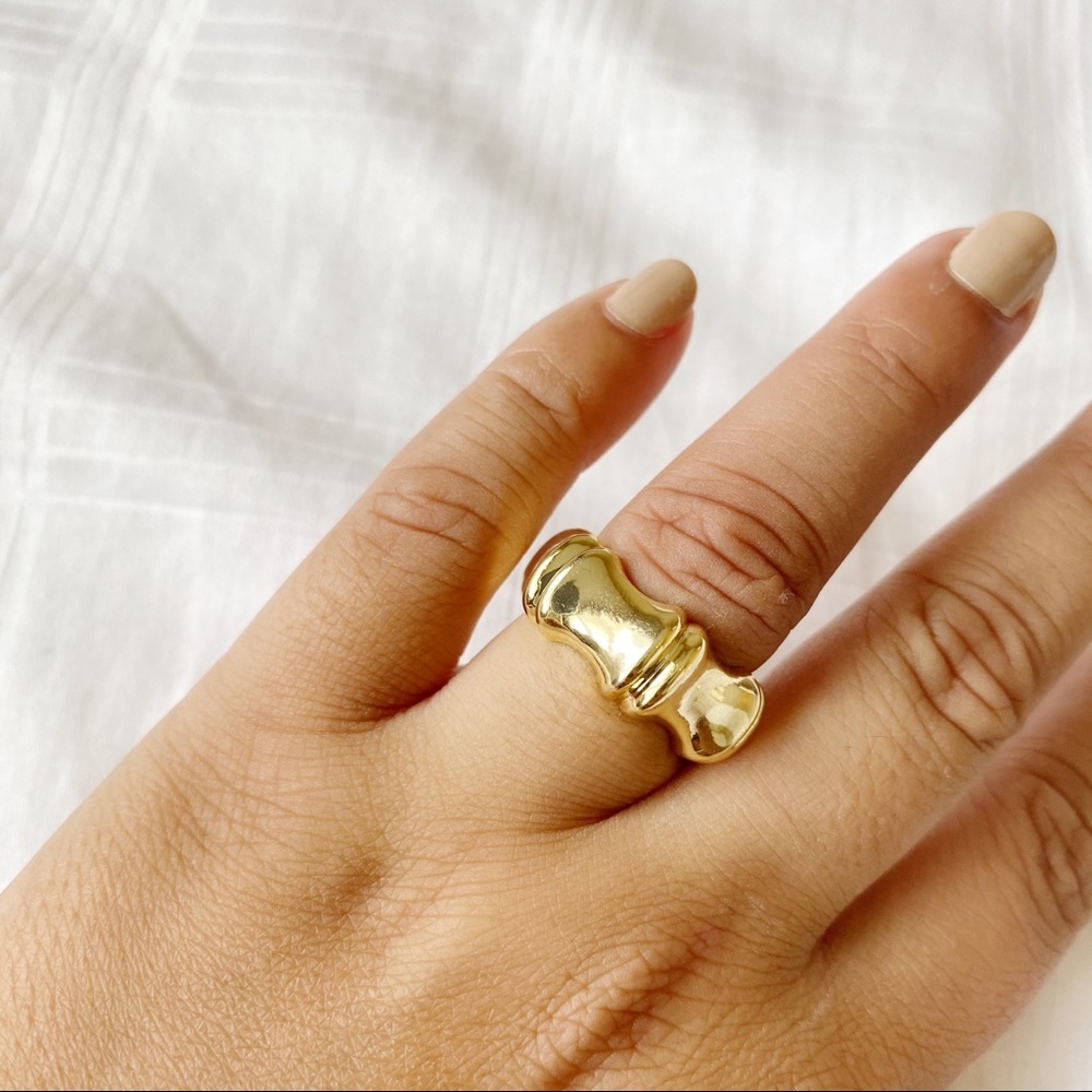 Vintage Inspired Gold Ring - Picture 2 of 8